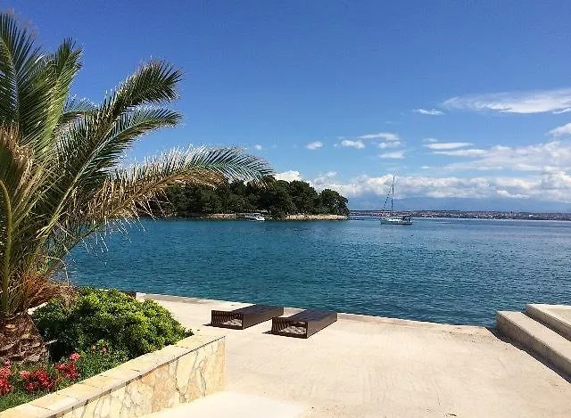 Apartment Sosa Preko 0*,  Croatia